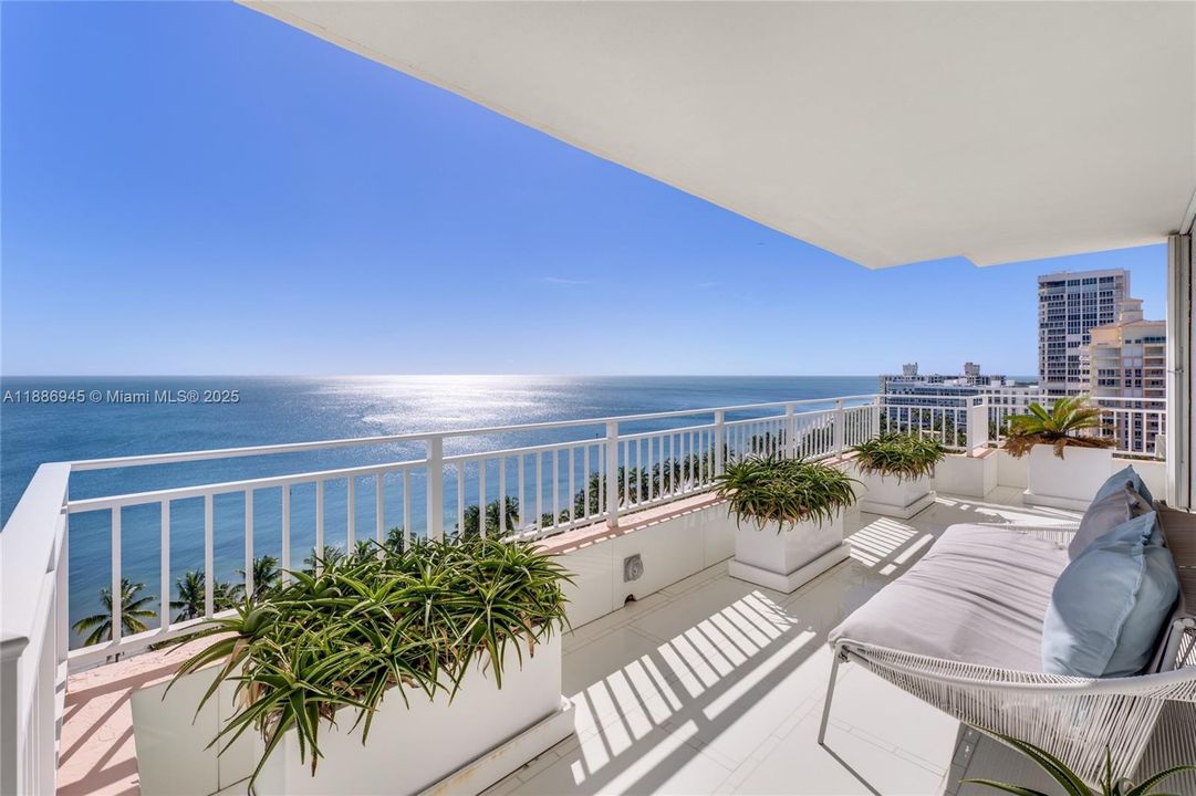 En Venta: $10,000,000 (4 camas, 5 baños, 5207 Pies cuadrados)