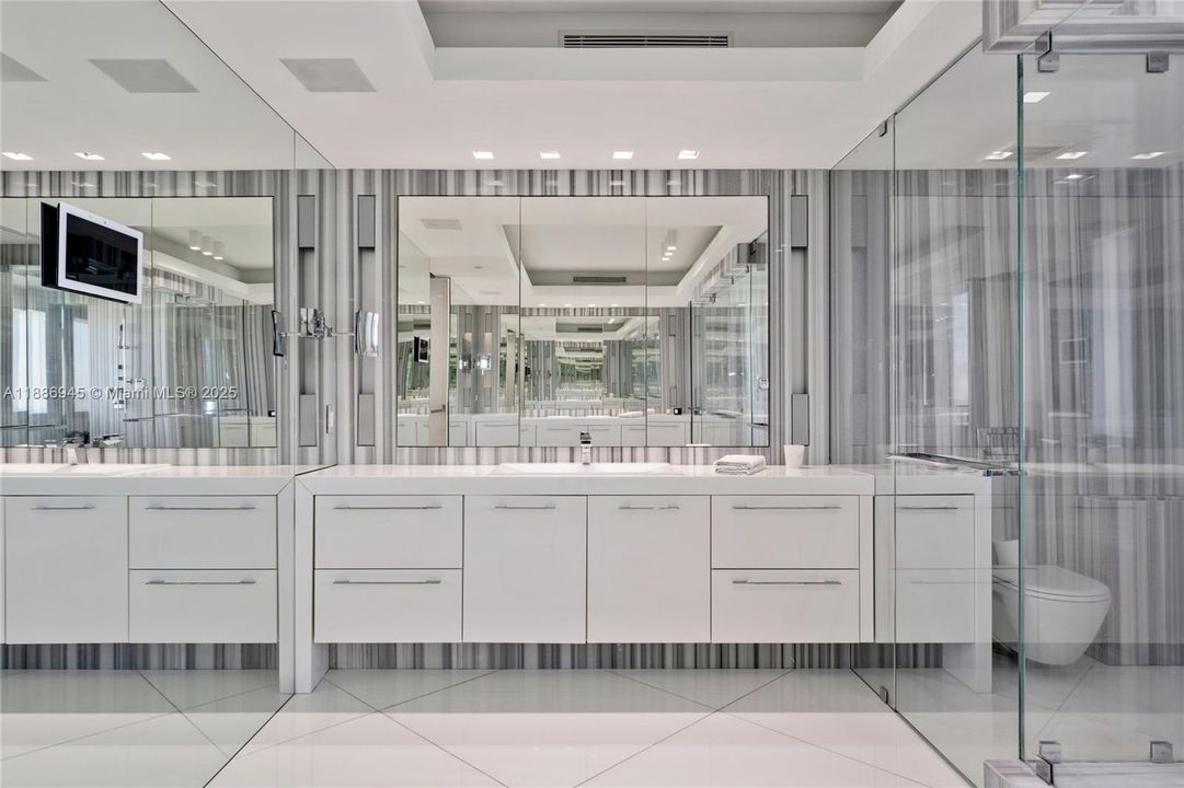 En Venta: $10,000,000 (4 camas, 5 baños, 5207 Pies cuadrados)