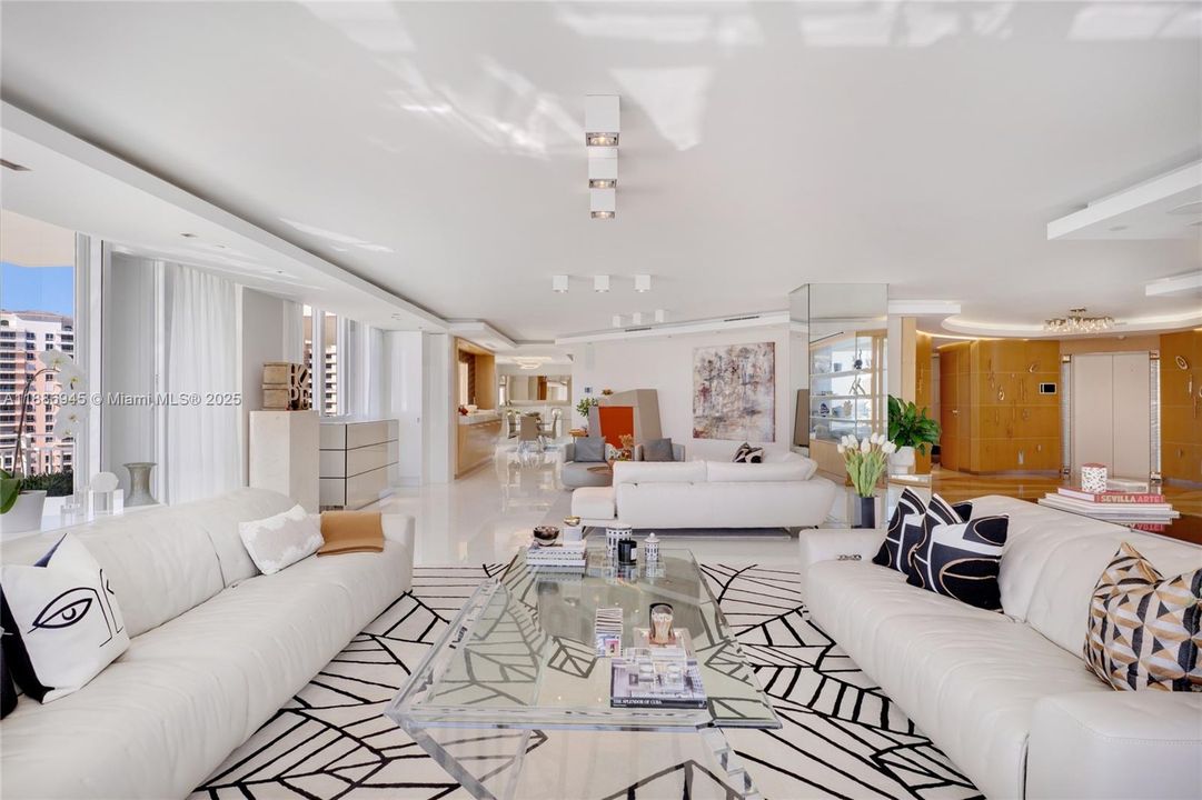 En Venta: $10,000,000 (4 camas, 5 baños, 5207 Pies cuadrados)