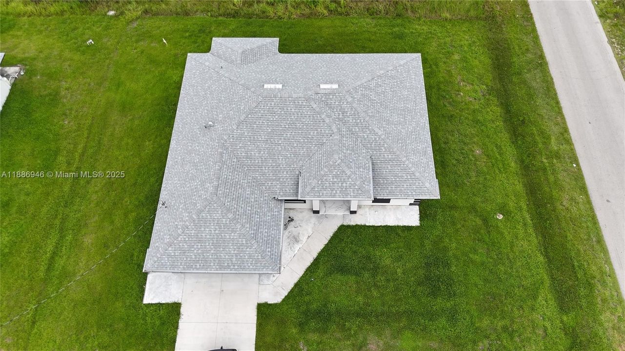 合同活跃: $325,000 (3 贝兹, 2 浴室, 0 平方英尺)