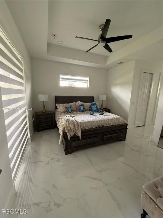 合同活跃: $325,000 (3 贝兹, 2 浴室, 0 平方英尺)