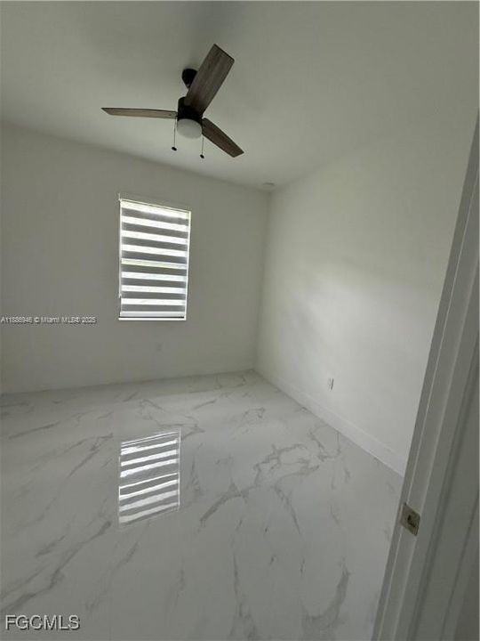 合同活跃: $325,000 (3 贝兹, 2 浴室, 0 平方英尺)