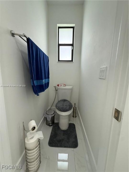 合同活跃: $325,000 (3 贝兹, 2 浴室, 0 平方英尺)