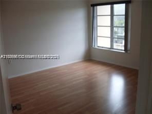 For Sale: $112,000 (1 beds, 1 baths, 783 Square Feet)