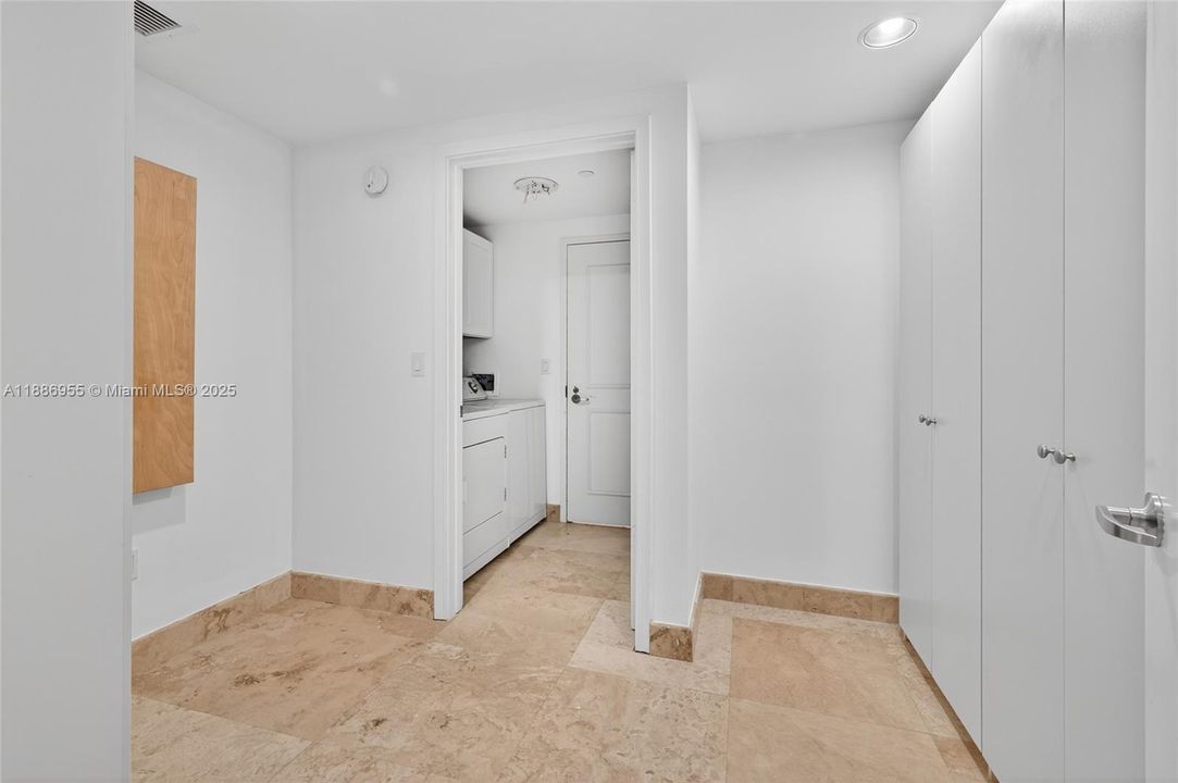 待售: $2,800,000 (4 贝兹, 3 浴室, 3466 平方英尺)