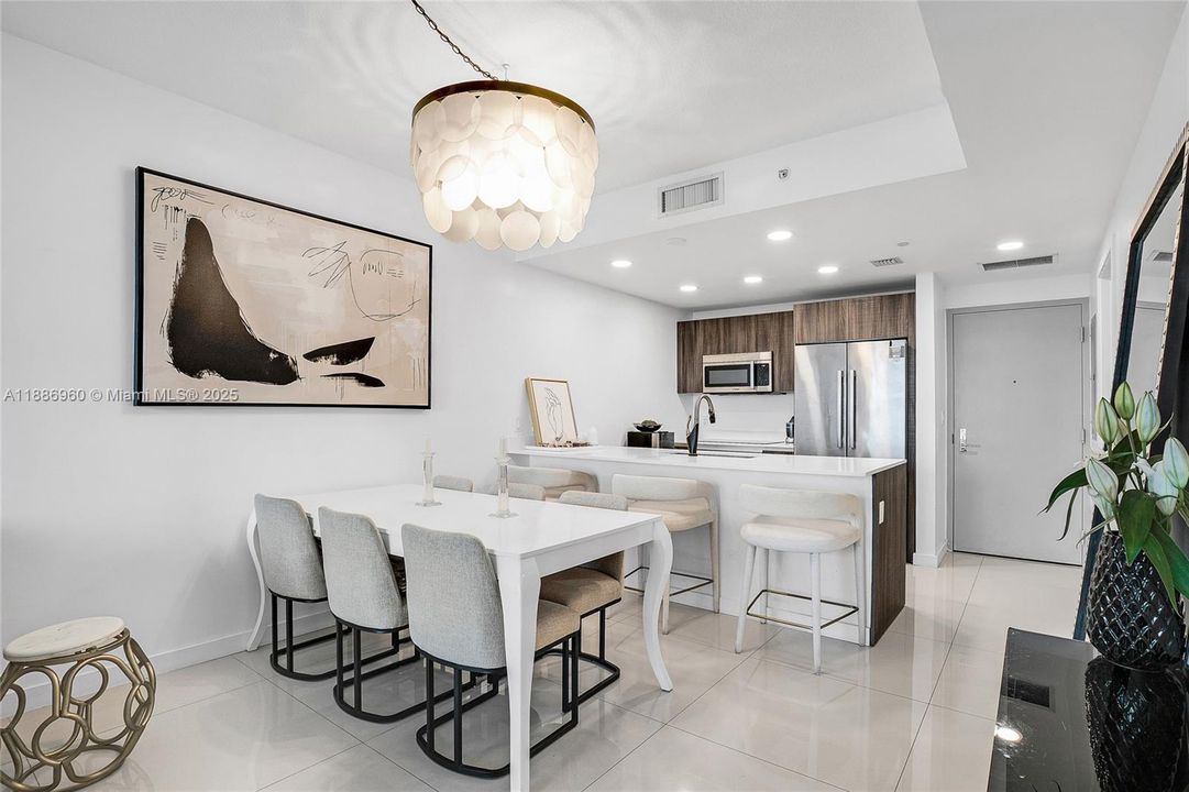 Vendido Recientemente: $665,000 (1 camas, 1 baños, 706 Pies cuadrados)