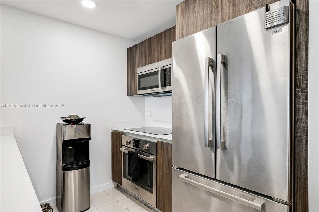 Vendido Recientemente: $665,000 (1 camas, 1 baños, 706 Pies cuadrados)