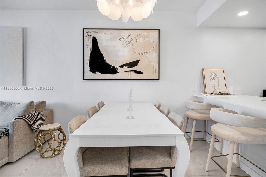 Vendido Recientemente: $665,000 (1 camas, 1 baños, 706 Pies cuadrados)