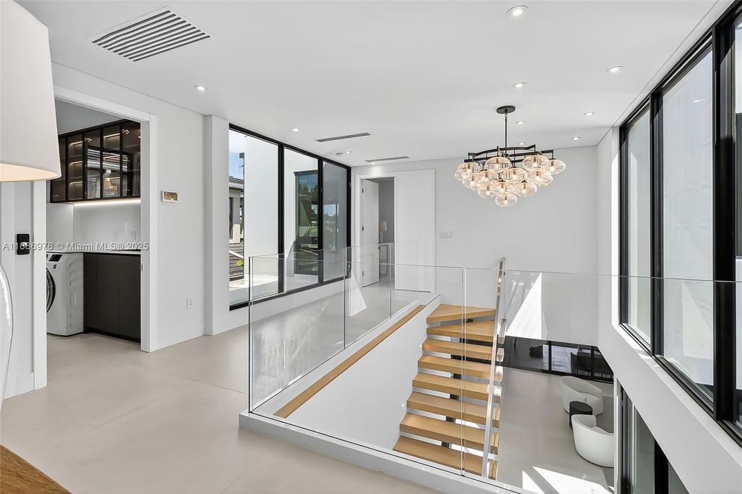 待售: $7,200,000 (4 贝兹, 5 浴室, 3949 平方英尺)