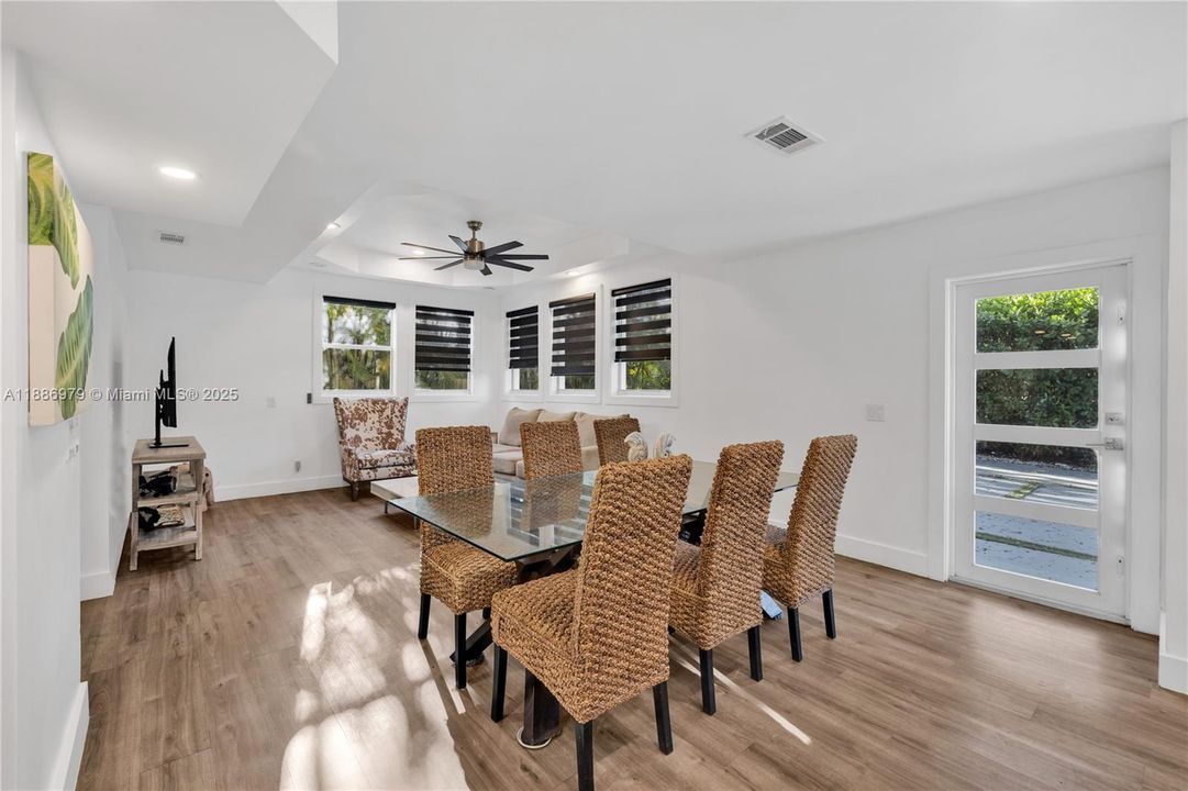 Active With Contract: $1,368,000 (4 beds, 3 baths, 2237 Square Feet)