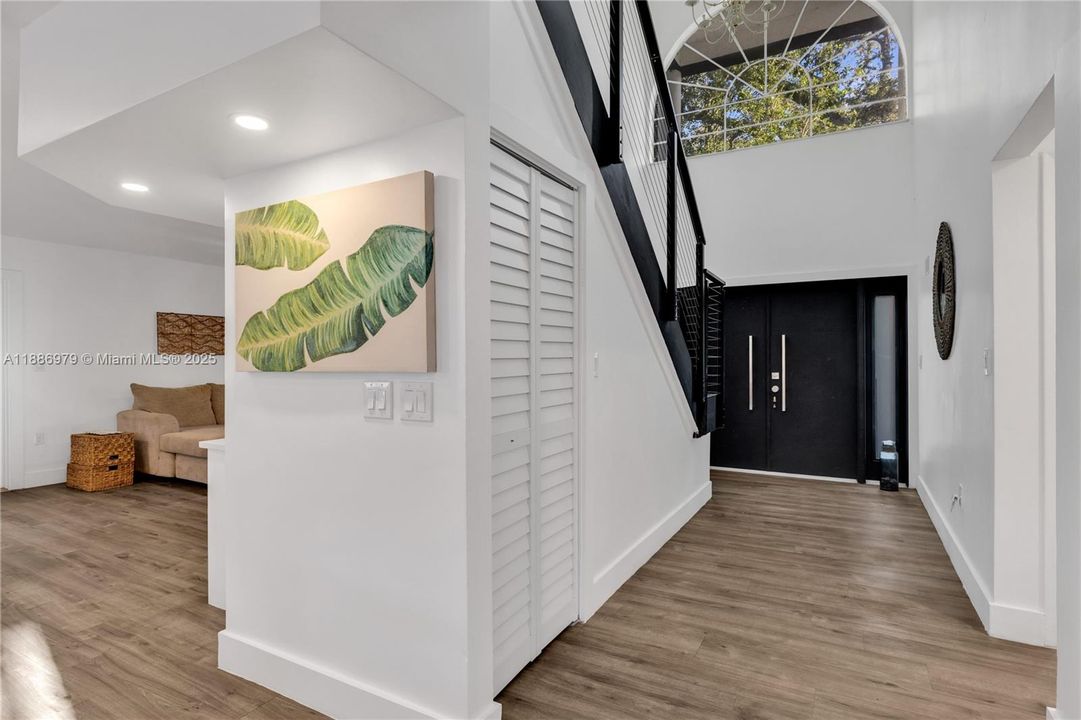 Active With Contract: $1,368,000 (4 beds, 3 baths, 2237 Square Feet)