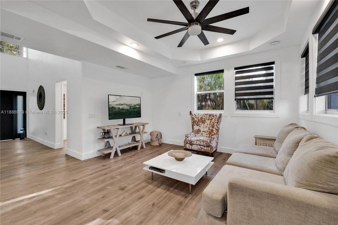 Active With Contract: $1,368,000 (4 beds, 3 baths, 2237 Square Feet)
