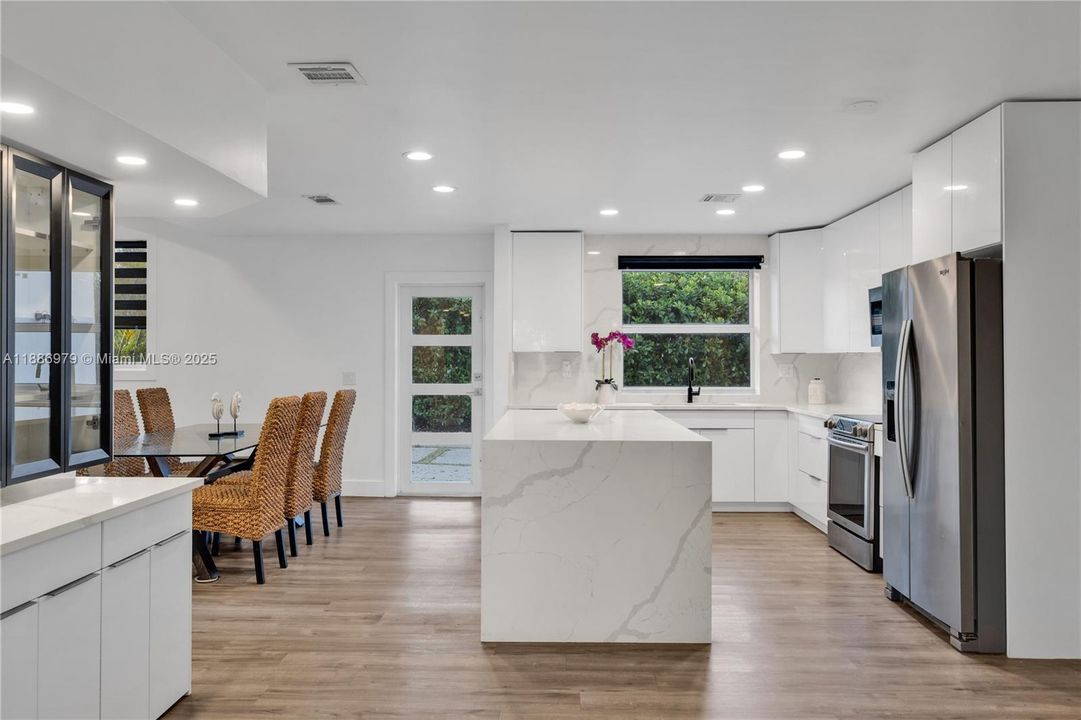 Active With Contract: $1,368,000 (4 beds, 3 baths, 2237 Square Feet)