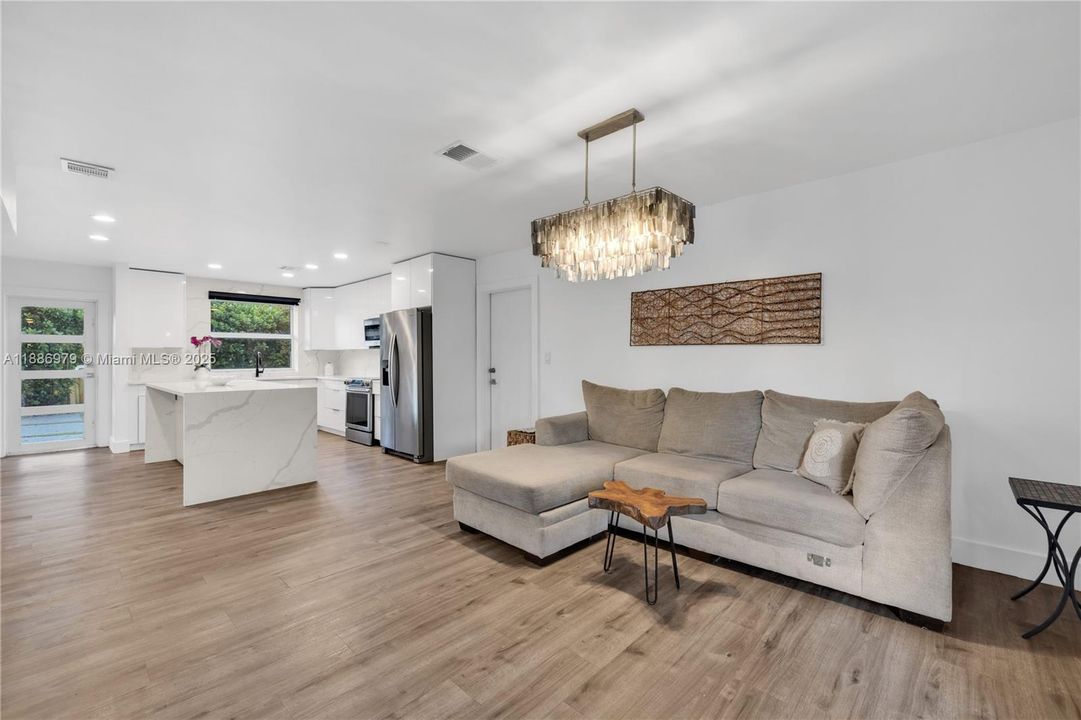 Active With Contract: $1,368,000 (4 beds, 3 baths, 2237 Square Feet)