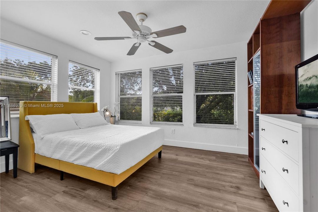 Active With Contract: $1,368,000 (4 beds, 3 baths, 2237 Square Feet)