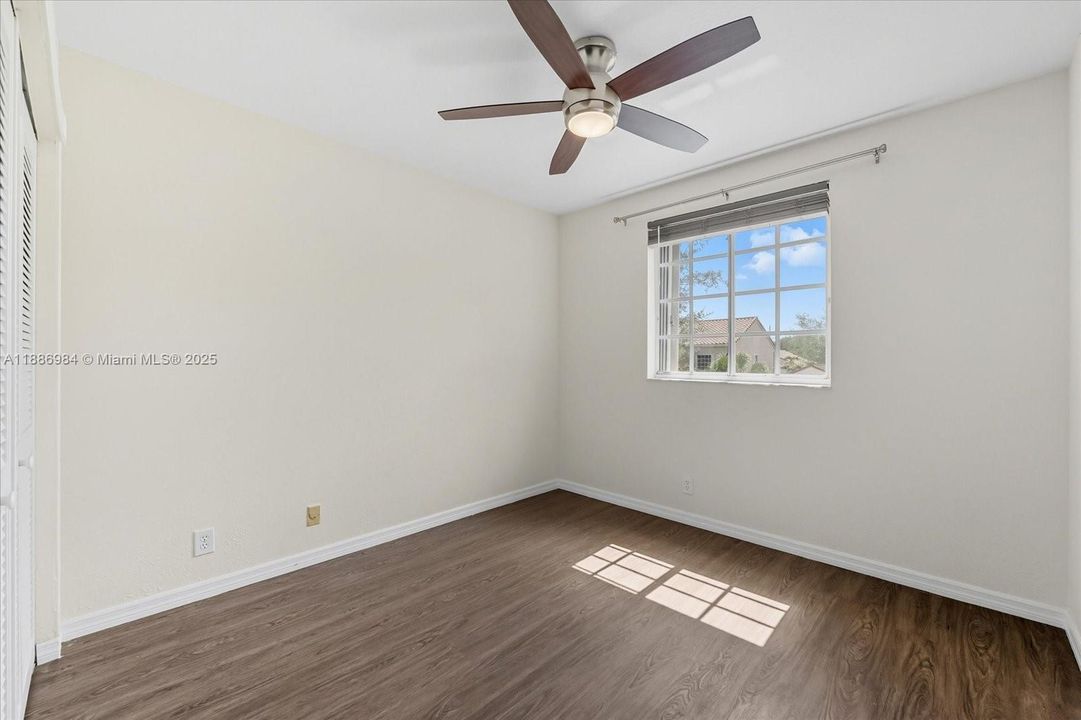 Activo con contrato: $850,000 (4 camas, 2 baños, 2730 Pies cuadrados)