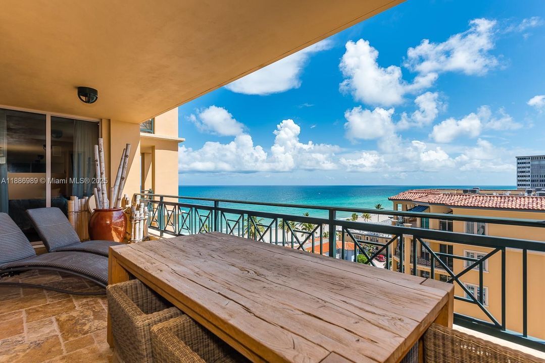 For Rent: $8,900 (2 beds, 2 baths, 2671 Square Feet)