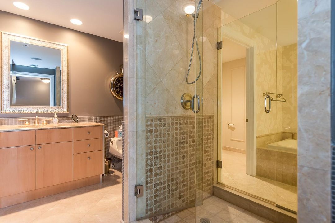 For Rent: $8,900 (2 beds, 2 baths, 2671 Square Feet)