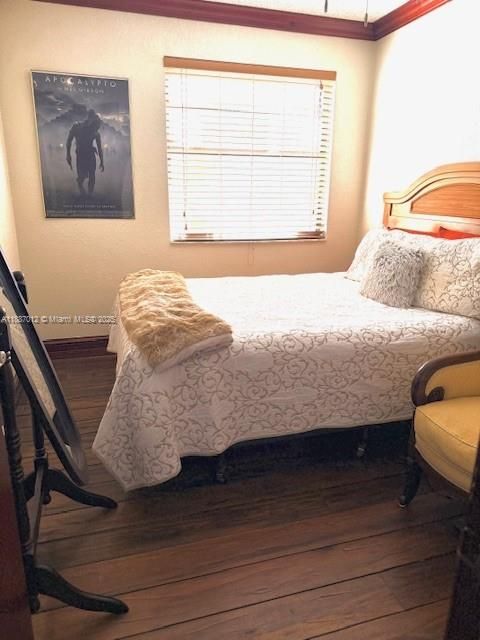 Active With Contract: $245,000 (2 beds, 1 baths, 841 Square Feet)