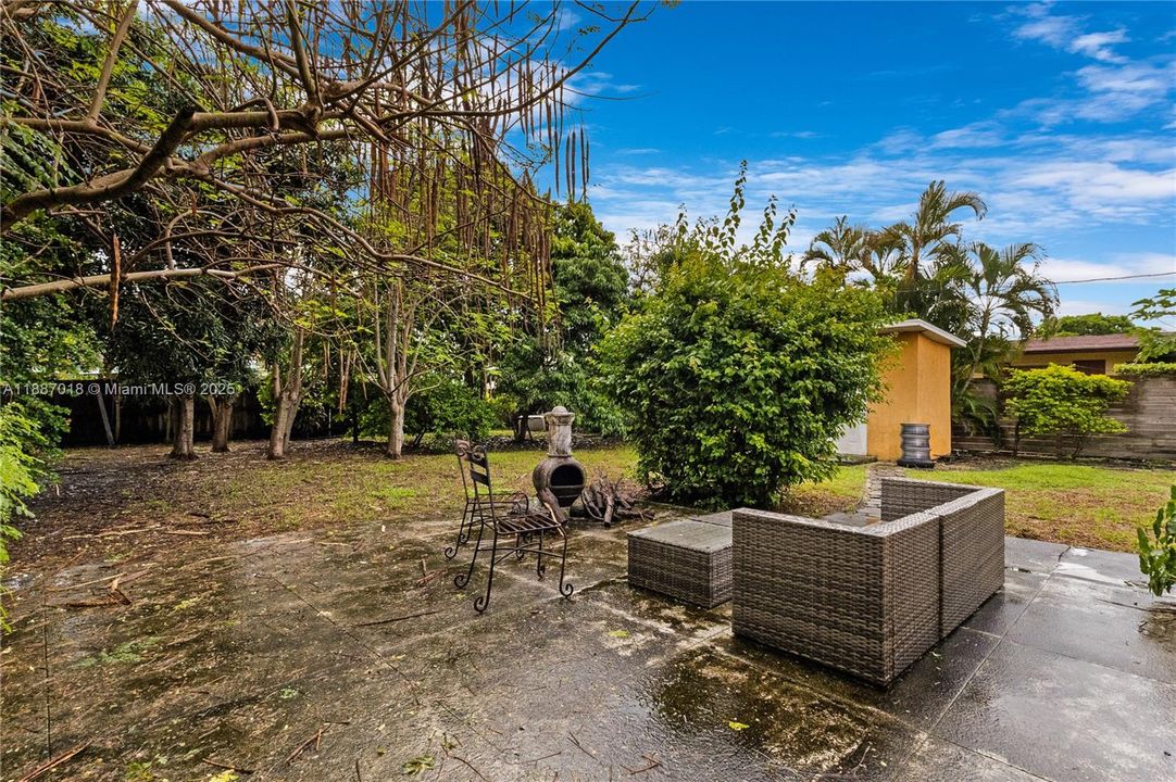 Active With Contract: $595,000 (3 beds, 2 baths, 1480 Square Feet)