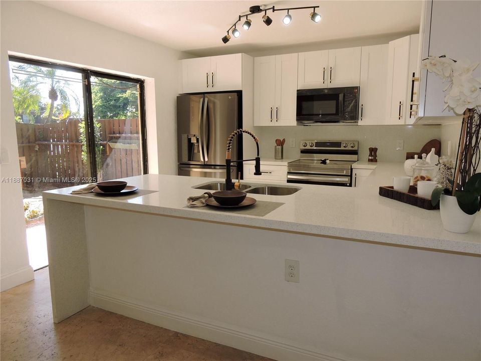 Недавно арендовано: $3,400 (3 спален, 2 ванн, 1654 Квадратных фут)