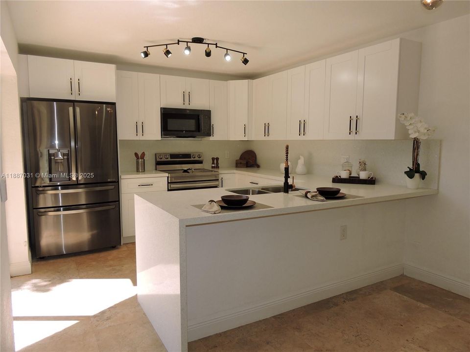 Недавно арендовано: $3,400 (3 спален, 2 ванн, 1654 Квадратных фут)