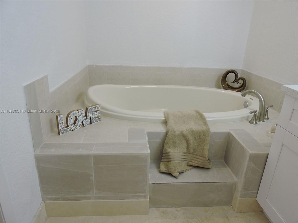 Недавно арендовано: $3,400 (3 спален, 2 ванн, 1654 Квадратных фут)