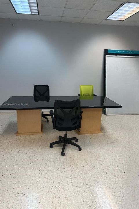 出租: $1,200 (0 贝兹, 0 浴室, 0 平方英尺)