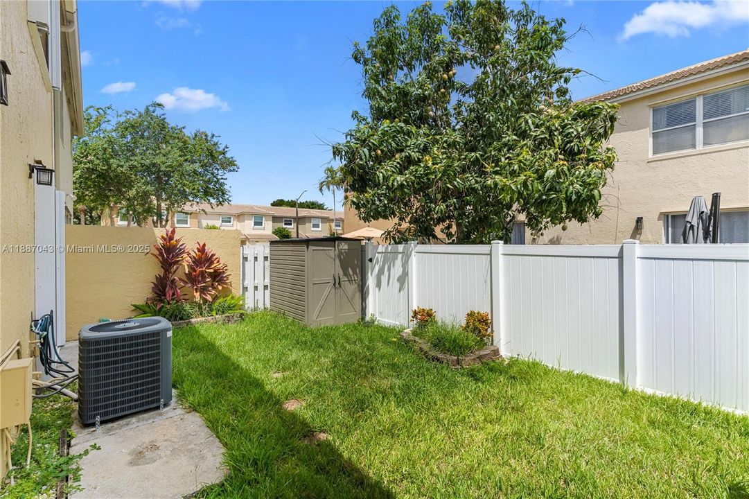 合同活跃: $520,000 (3 贝兹, 2 浴室, 1515 平方英尺)