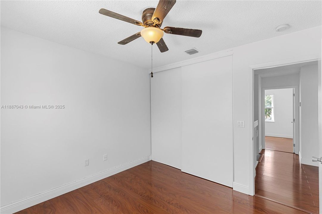 合同活跃: $520,000 (3 贝兹, 2 浴室, 1515 平方英尺)