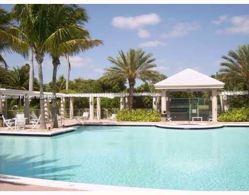 待售: $180,000 (0 贝兹, 1 浴室, 470 平方英尺)