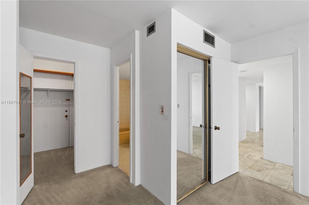 待售: $199,000 (2 贝兹, 2 浴室, 1143 平方英尺)