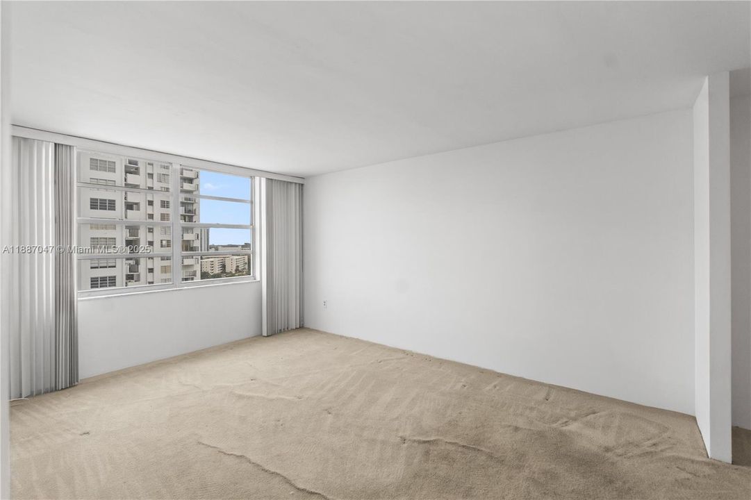 待售: $199,000 (2 贝兹, 2 浴室, 1143 平方英尺)