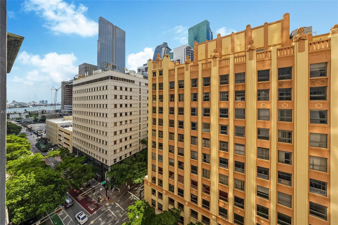 待售: $356,000 (1 贝兹, 1 浴室, 533 平方英尺)