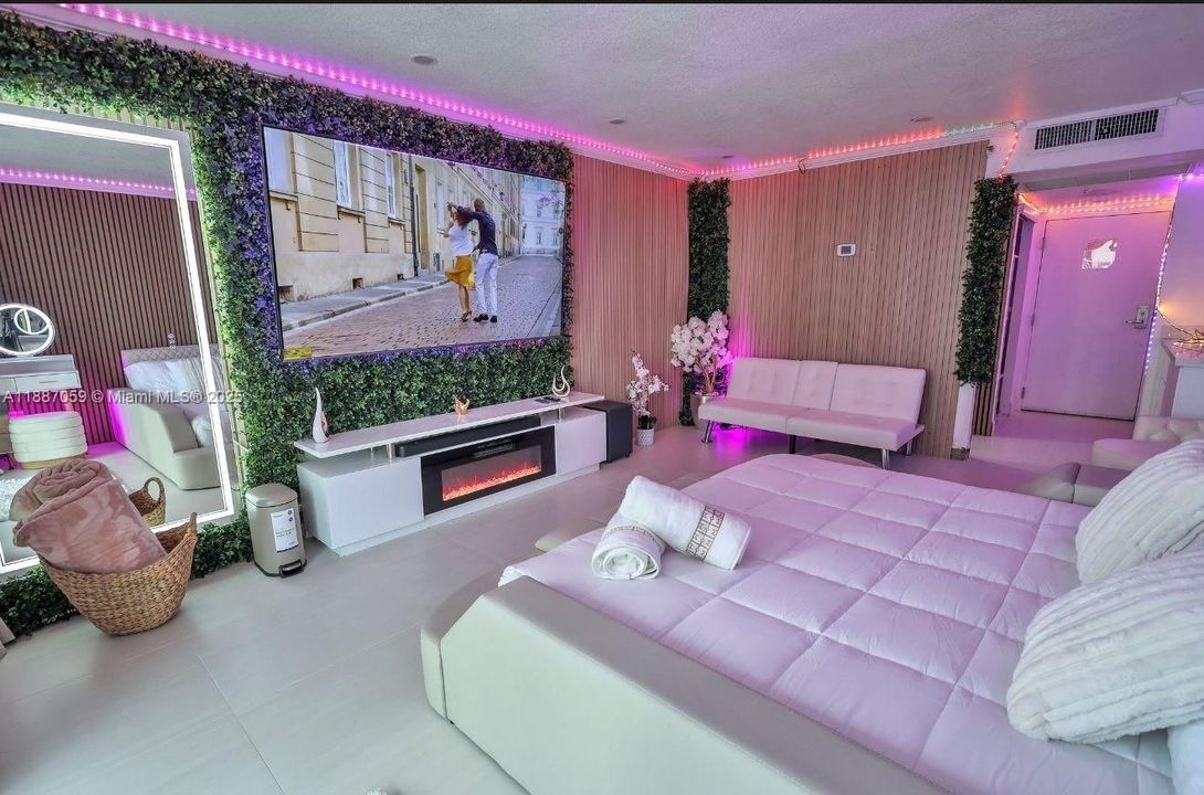 待售: $199,000 (0 贝兹, 1 浴室, 360 平方英尺)