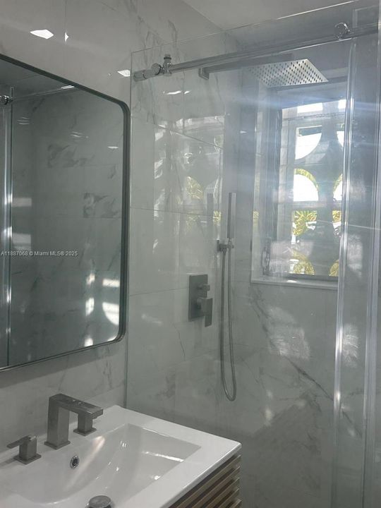 En Renta: $2,400 (2 camas, 2 baños, 921 Pies cuadrados)