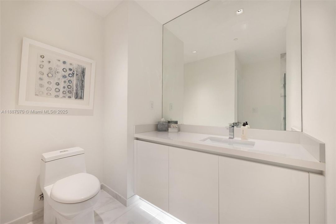 待售: $7,950,000 (3 贝兹, 3 浴室, 2778 平方英尺)