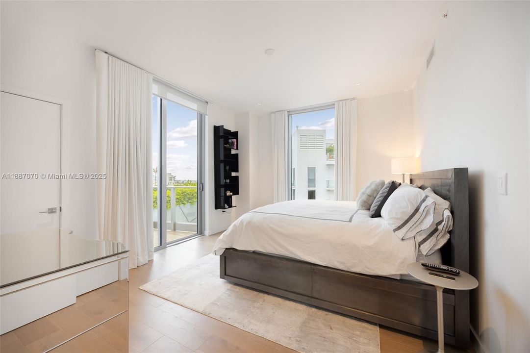 待售: $7,950,000 (3 贝兹, 3 浴室, 2778 平方英尺)