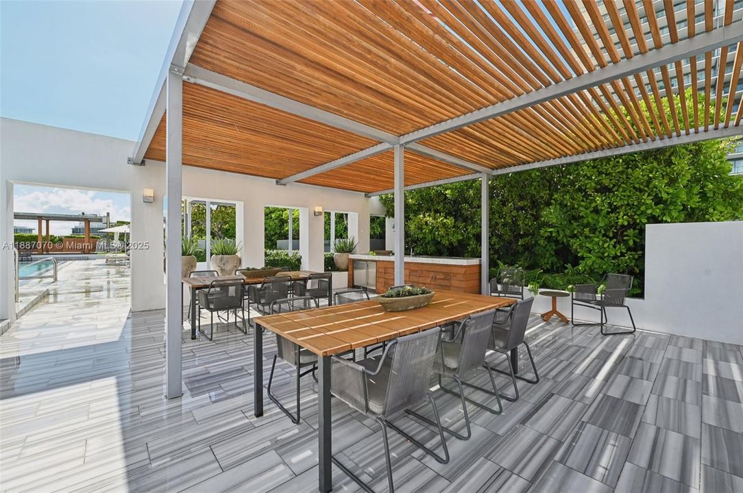 待售: $7,950,000 (3 贝兹, 3 浴室, 2778 平方英尺)