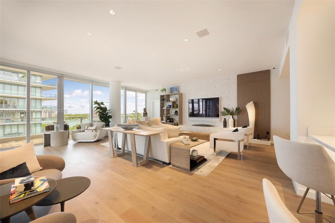 待售: $7,950,000 (3 贝兹, 3 浴室, 2778 平方英尺)