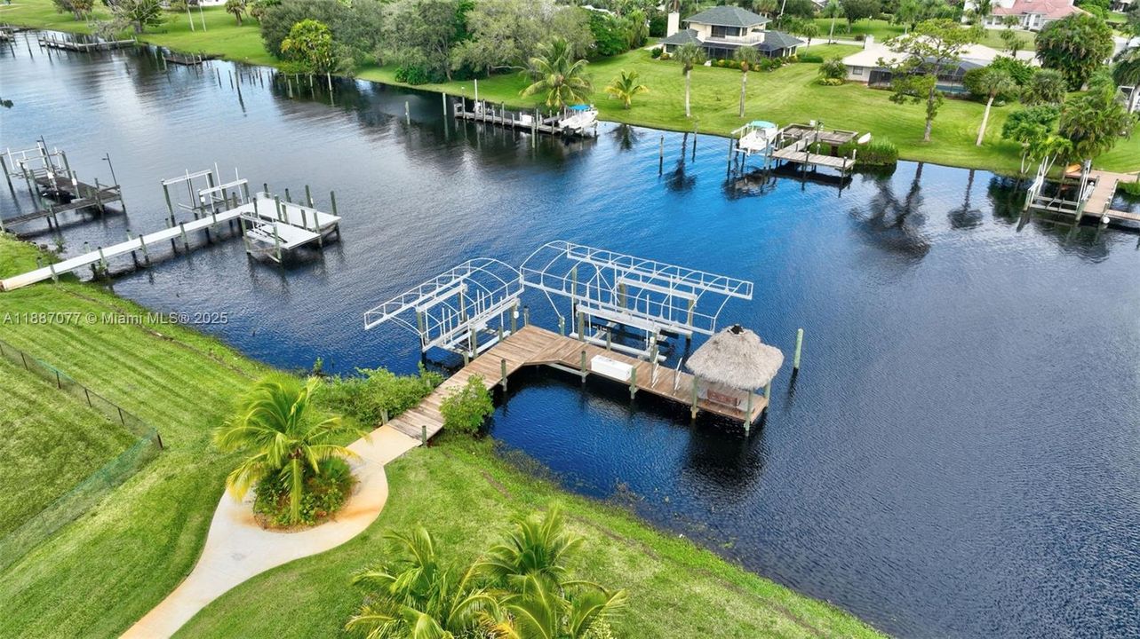 En Venta: $2,700,000 (5 camas, 5 baños, 4175 Pies cuadrados)