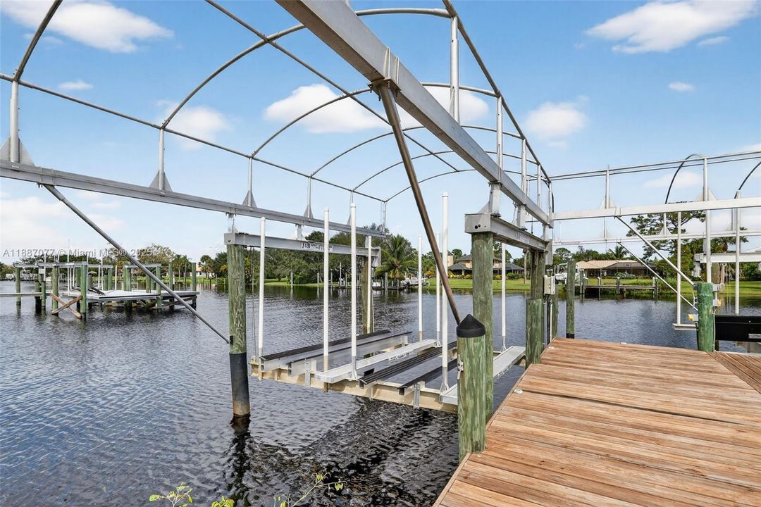 En Venta: $2,700,000 (5 camas, 5 baños, 4175 Pies cuadrados)