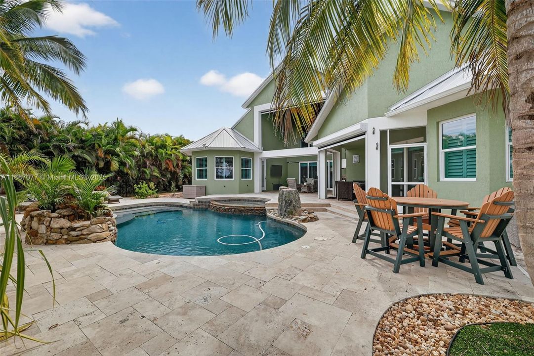 En Venta: $2,700,000 (5 camas, 5 baños, 4175 Pies cuadrados)