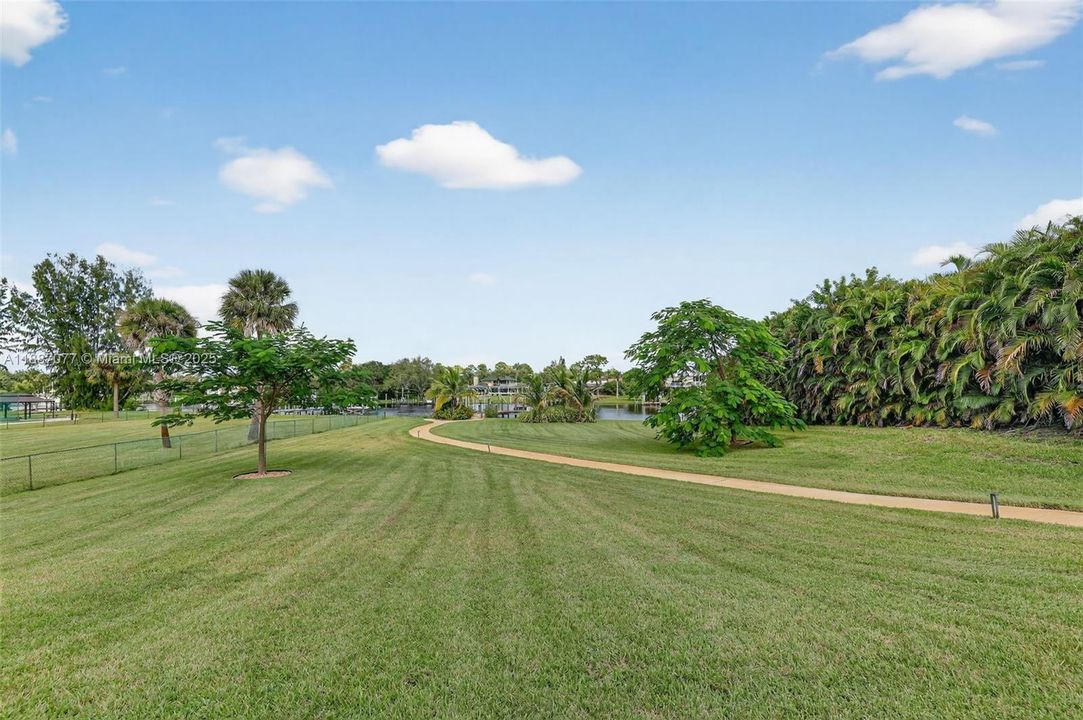 En Venta: $2,700,000 (5 camas, 5 baños, 4175 Pies cuadrados)