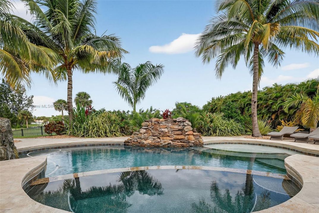 En Venta: $2,700,000 (5 camas, 5 baños, 4175 Pies cuadrados)