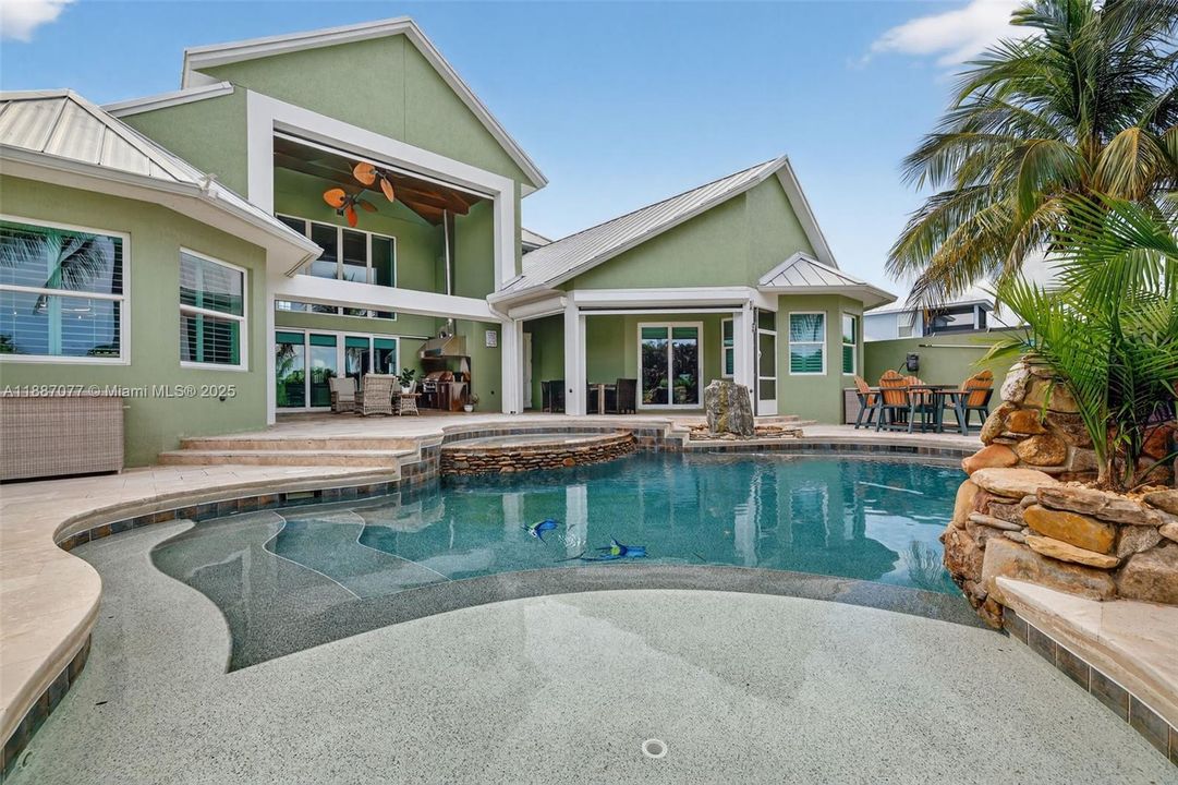 En Venta: $2,700,000 (5 camas, 5 baños, 4175 Pies cuadrados)