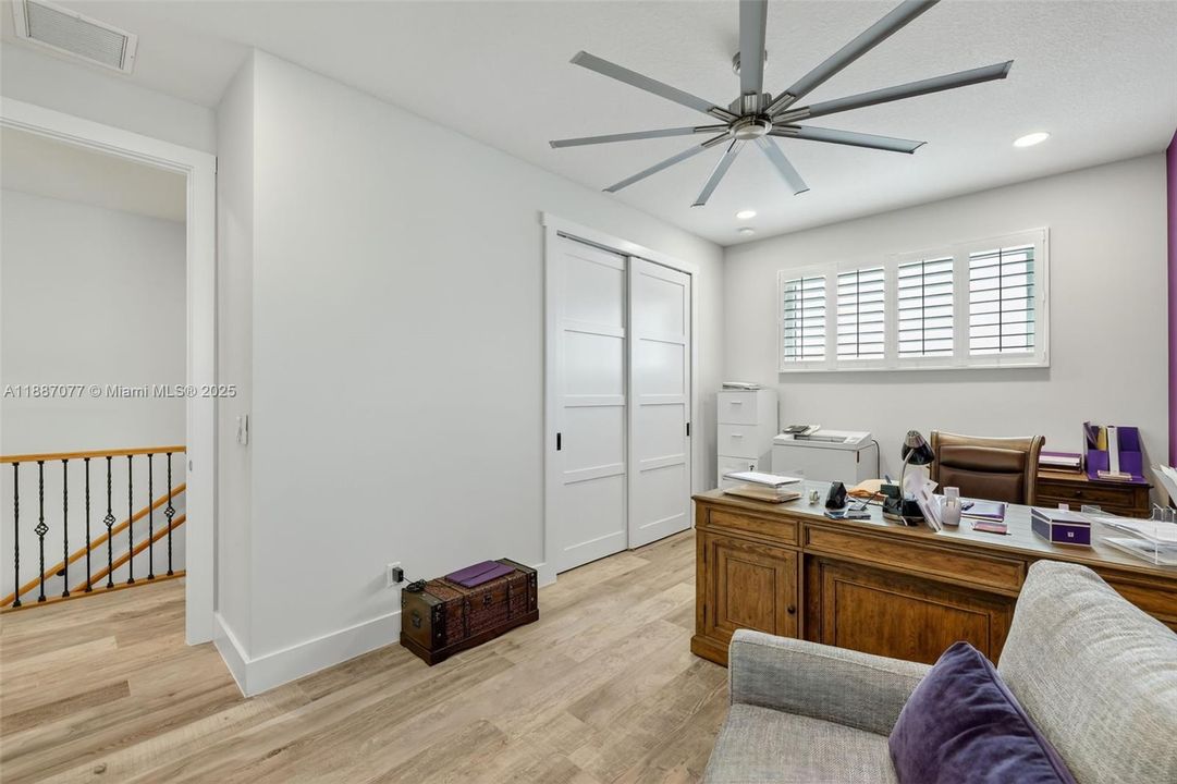 En Venta: $2,700,000 (5 camas, 5 baños, 4175 Pies cuadrados)