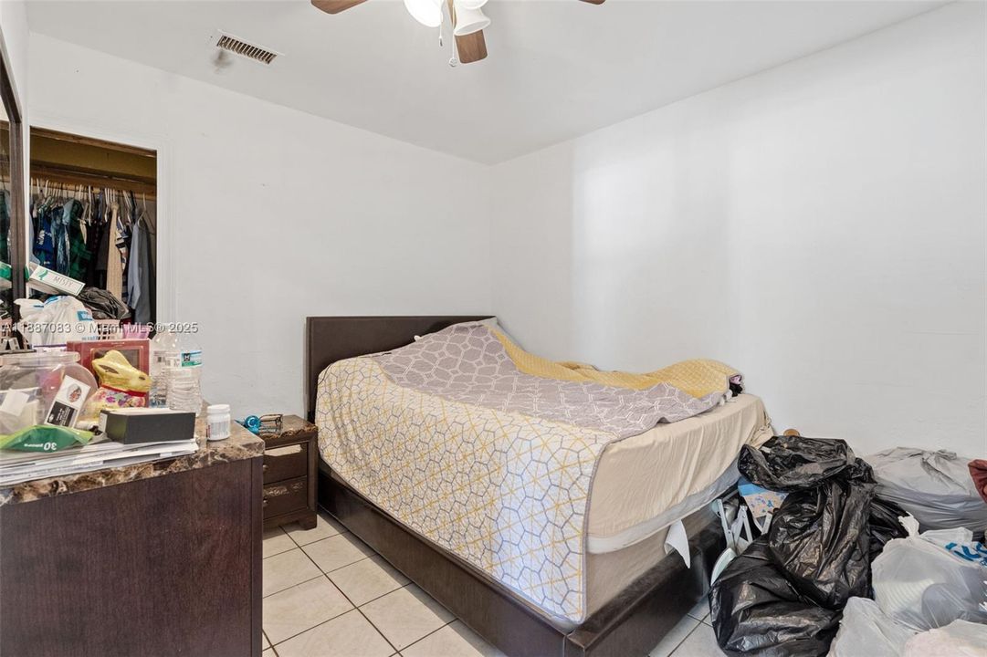 Active With Contract: $499,900 (5 beds, 4 baths, 1304 Square Feet)