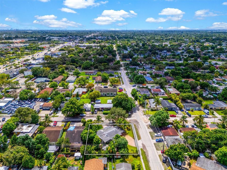 Active With Contract: $499,900 (5 beds, 4 baths, 1304 Square Feet)