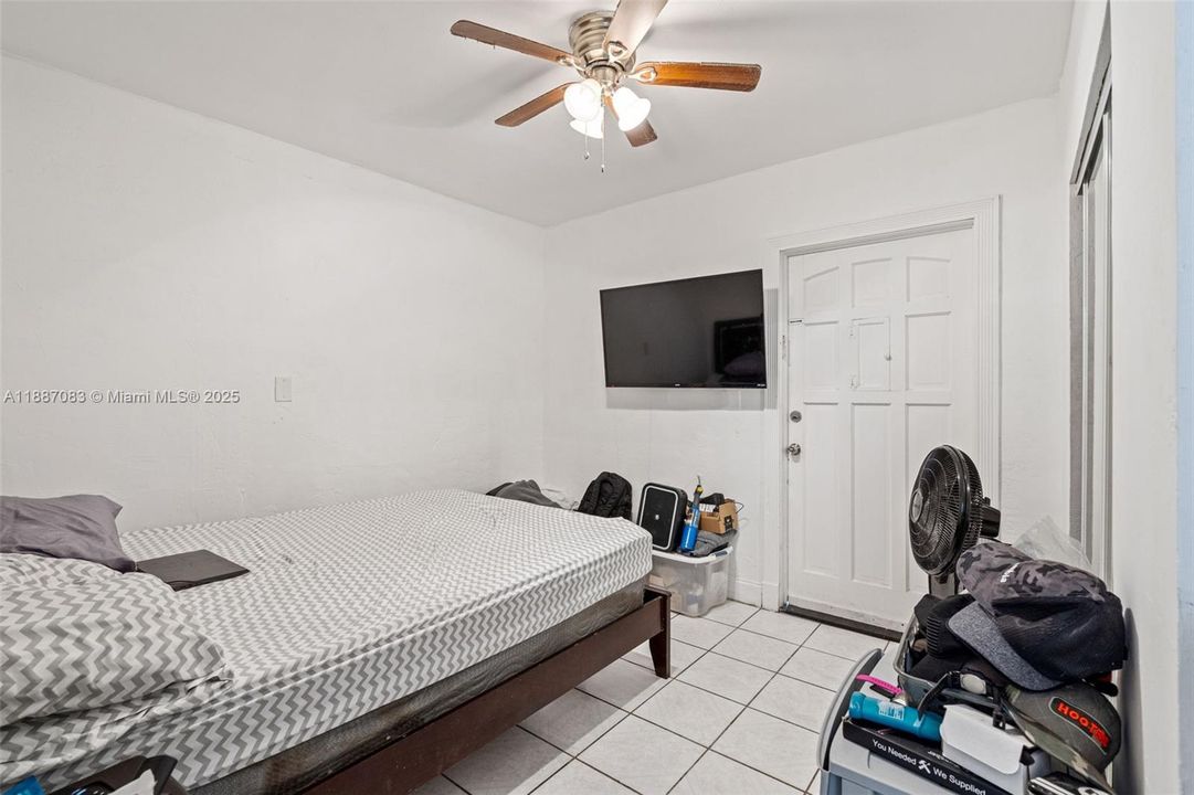 Active With Contract: $499,900 (5 beds, 4 baths, 1304 Square Feet)